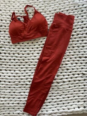 PINK Victoria's Secret Ribbed Burnt Red Active Leggings & Bra Set